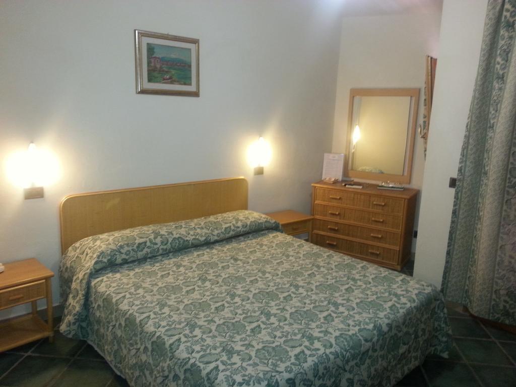 Hotel Danila 포르토페라이오 객실 사진